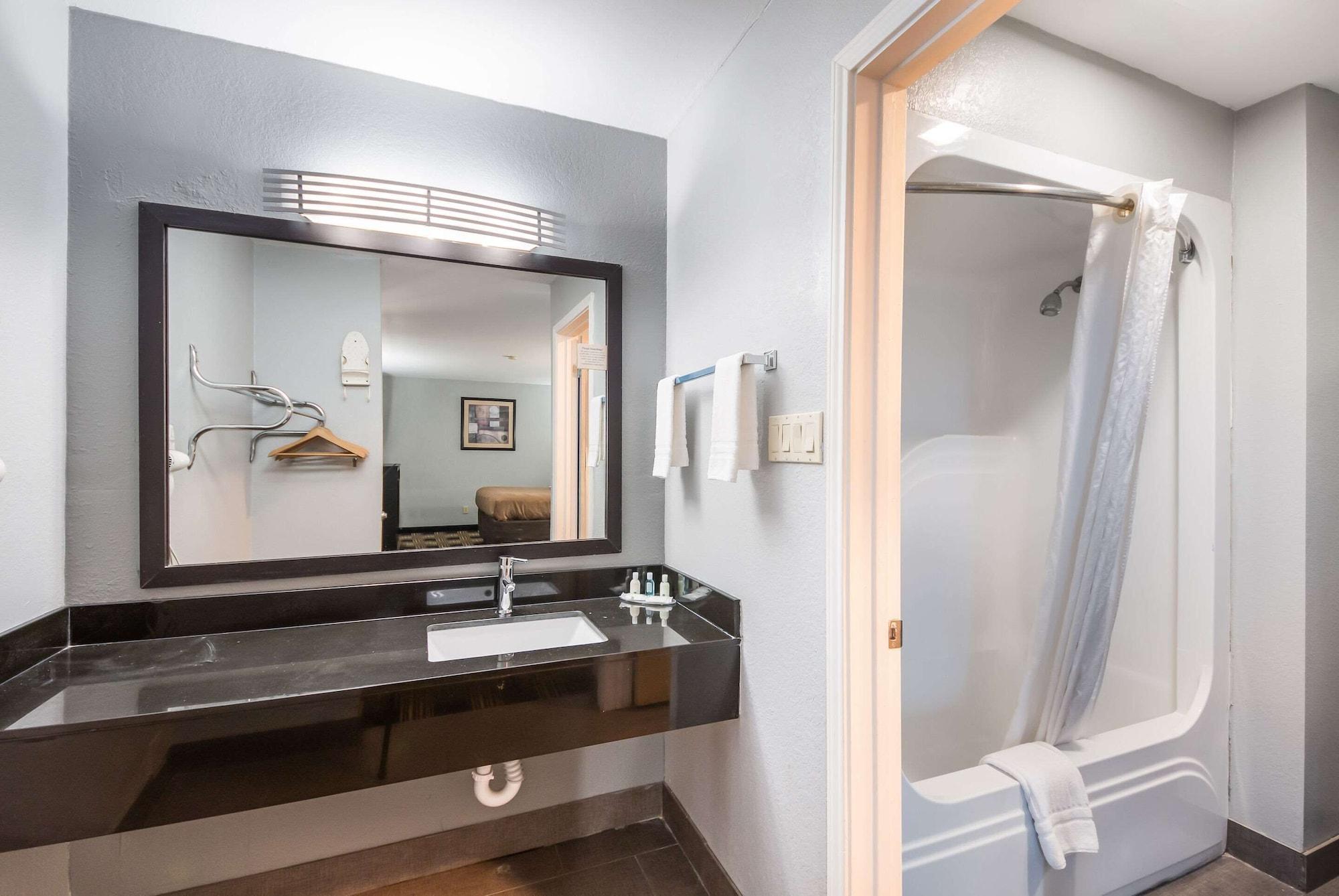 Quality Inn Near Medical Center Сан-Антонио Экстерьер фото