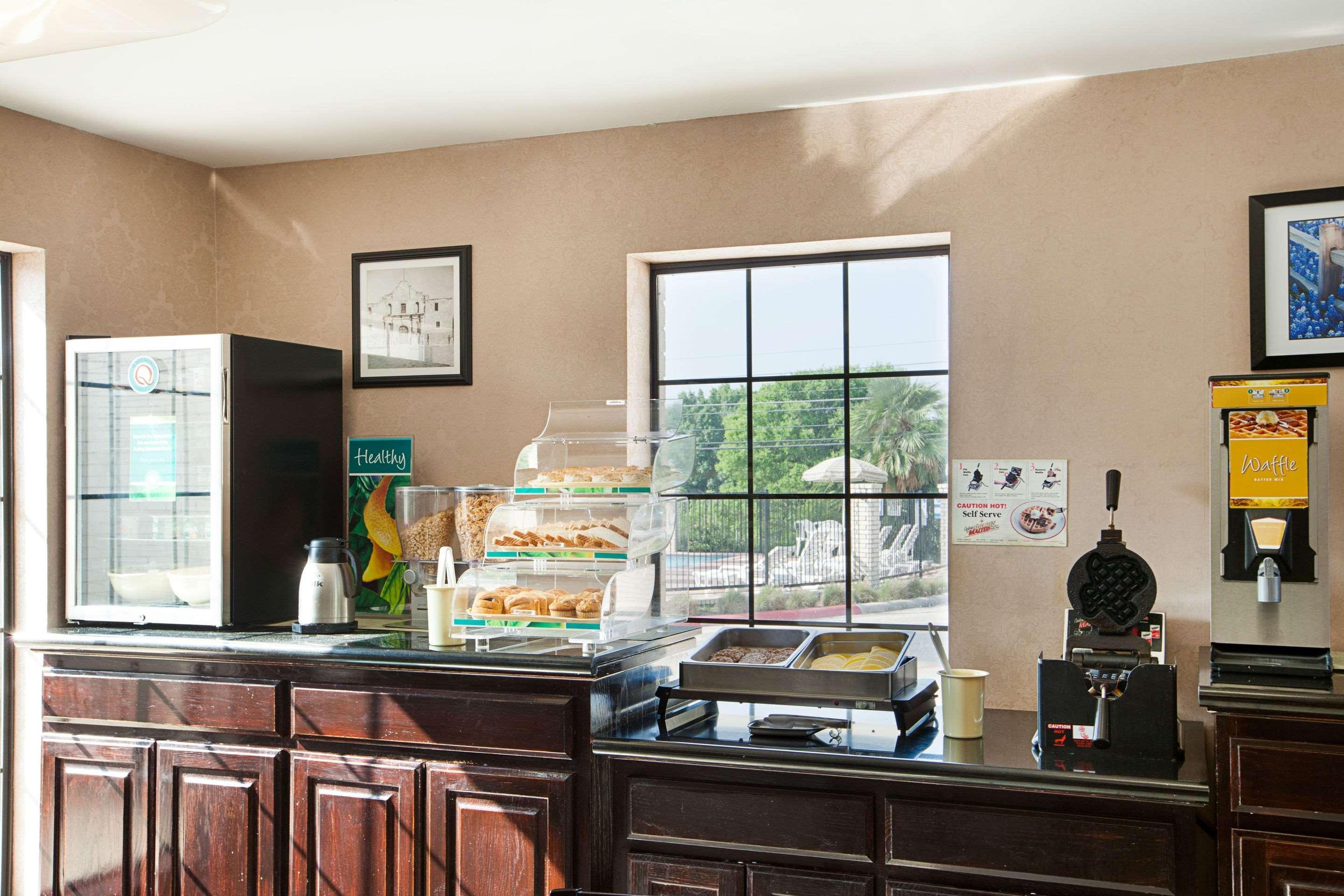 Quality Inn Near Medical Center Сан-Антонио Экстерьер фото